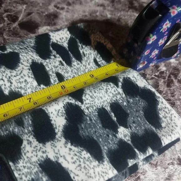 Animal Print Bluetooth Headband, Headphones, Sleep Mask - Picture 10 of 16